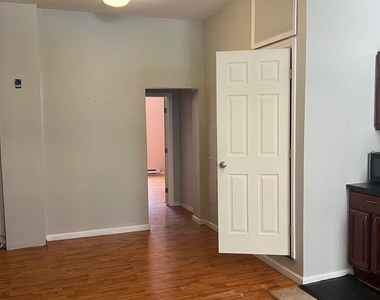 1115 Walnut Street - Photo Thumbnail 13