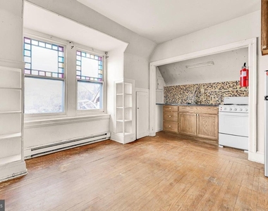 1020 W Main Street - Photo Thumbnail 3