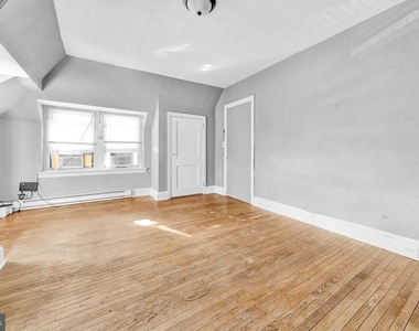 1020 W Main Street - Photo Thumbnail 12