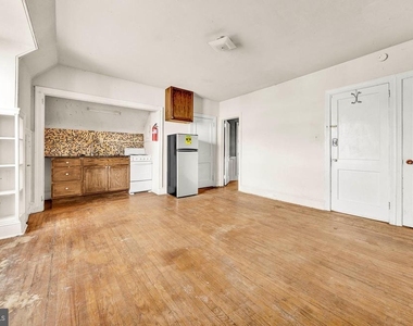 1020 W Main Street - Photo Thumbnail 4