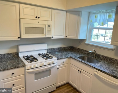 4513-15 Rosemarie Drive - Photo Thumbnail 4