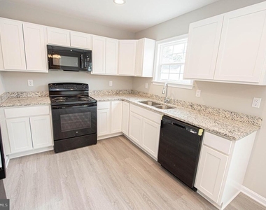 242 Morgans Court - Photo Thumbnail 17