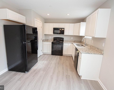 242 Morgans Court - Photo Thumbnail 16