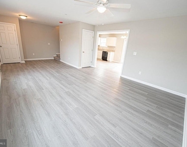 242 Morgans Court - Photo Thumbnail 12