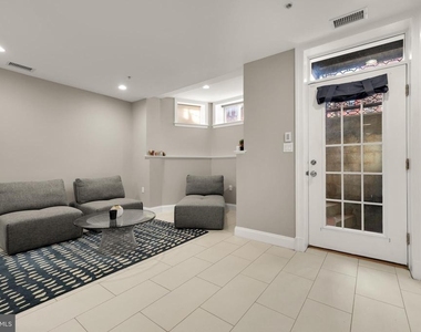 1135 6th Street Nw - Photo Thumbnail 4