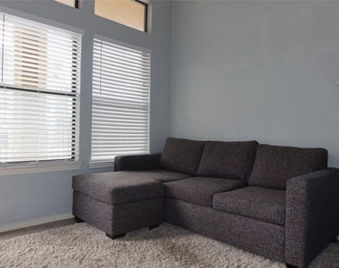 2802 Nueces St - Photo Thumbnail 4