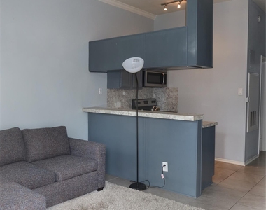 2802 Nueces St - Photo Thumbnail 2