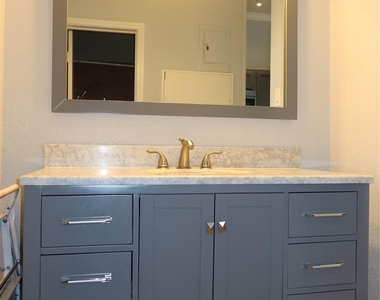 2802 Nueces St - Photo Thumbnail 12