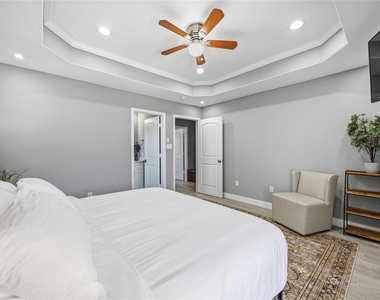 4903 Mallow Street - Photo Thumbnail 8