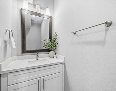 4903 Mallow Street - Photo Thumbnail 5