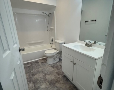 2708 Broadway - Photo Thumbnail 1