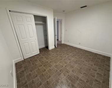 2708 Broadway - Photo Thumbnail 2
