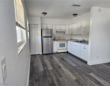 2670 Broadway - Photo Thumbnail 4