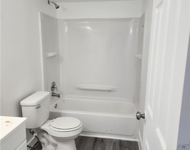 2670 Broadway - Photo Thumbnail 7