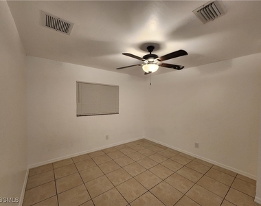 1248 Columbus Boulevard - Photo Thumbnail 6