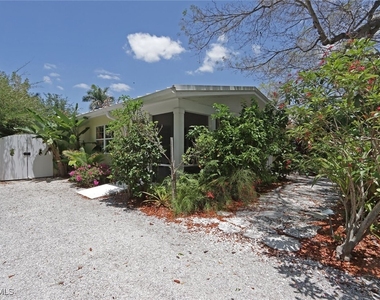 361 1st Avenue N - Photo Thumbnail 1
