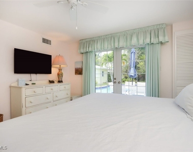 361 1st Avenue N - Photo Thumbnail 16