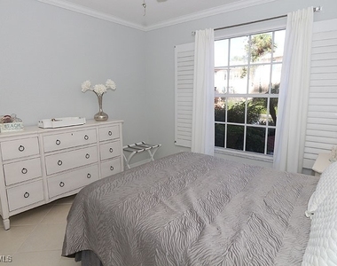 7058 Barrington Circle - Photo Thumbnail 6