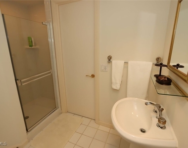 8990 Bay Colony Drive - Photo Thumbnail 14