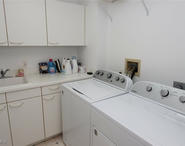 8990 Bay Colony Drive - Photo Thumbnail 19