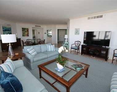 8990 Bay Colony Drive - Photo Thumbnail 2