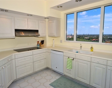 8990 Bay Colony Drive - Photo Thumbnail 9