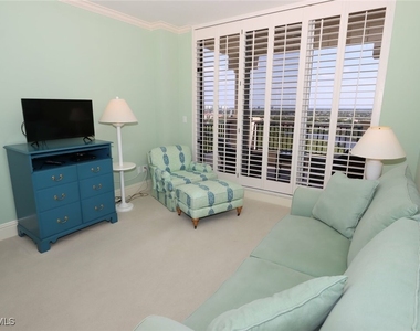 8990 Bay Colony Drive - Photo Thumbnail 11