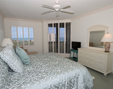 8990 Bay Colony Drive - Photo Thumbnail 16