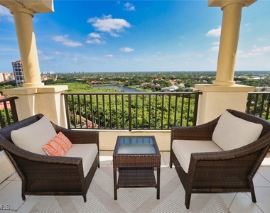 8990 Bay Colony Drive - Photo Thumbnail 13