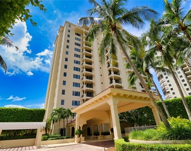 8990 Bay Colony Drive - Photo Thumbnail 31