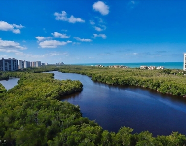 8990 Bay Colony Drive - Photo Thumbnail 28