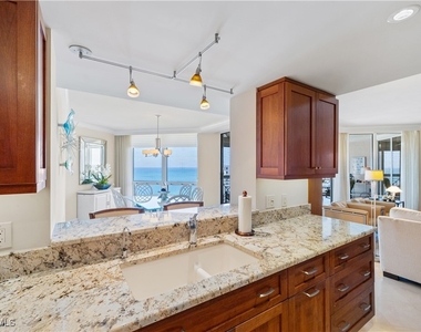 4021 Gulf Shore Boulevard N - Photo Thumbnail 8