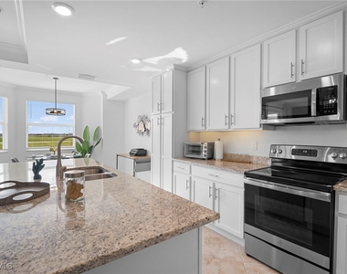 43030 Greenway Boulevard - Photo Thumbnail 12