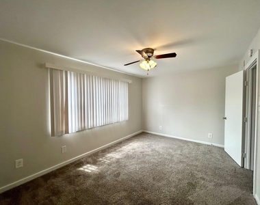 3629 N Macgregor Way - Photo Thumbnail 11
