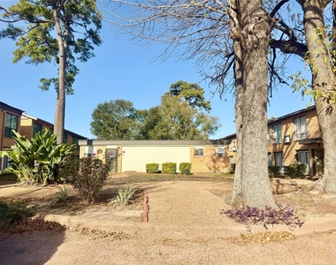 3629 N Macgregor Way - Photo Thumbnail 14