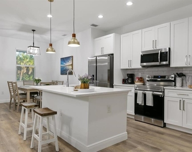 3038 Sargeant Street - Photo Thumbnail 8