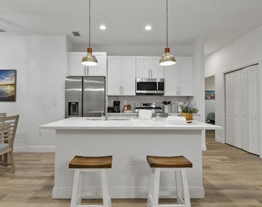 3471 Winona Street - Photo Thumbnail 7