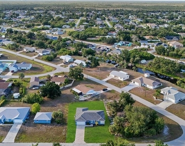 3471 Winona Street - Photo Thumbnail 5