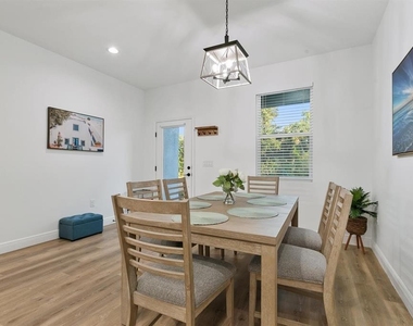 3471 Winona Street - Photo Thumbnail 6