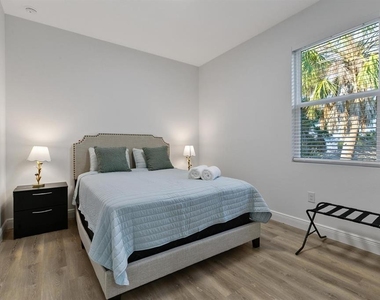 3471 Winona Street - Photo Thumbnail 11