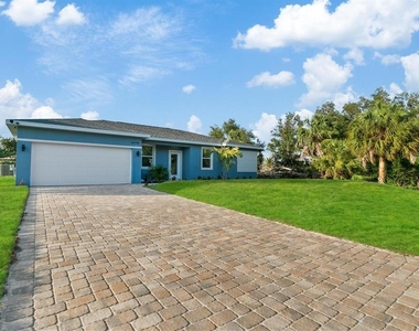3471 Winona Street - Photo Thumbnail 2