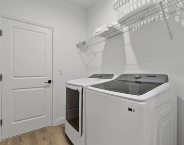 3471 Winona Street - Photo Thumbnail 14