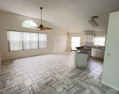 8517 Fawn Creek Drive - Photo Thumbnail 6