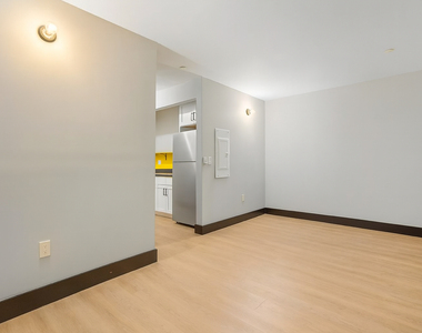 250 Winthrop Street - Photo Thumbnail 5