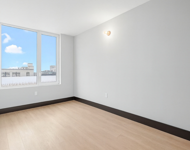250 Winthrop Street - Photo Thumbnail 3
