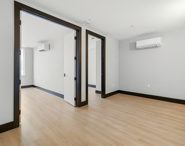 250 Winthrop Street - Photo Thumbnail 1