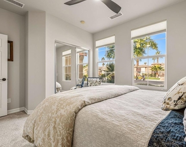 81835 Golden Star Way - Photo Thumbnail 24