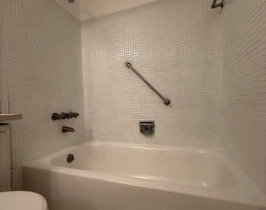 63 Norwich C - Photo Thumbnail 11