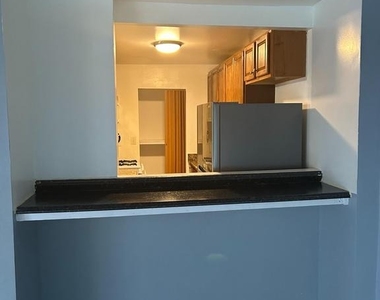 7609 Fontainebleau Drive - Photo Thumbnail 7