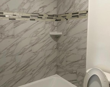 7609 Fontainebleau Drive - Photo Thumbnail 9